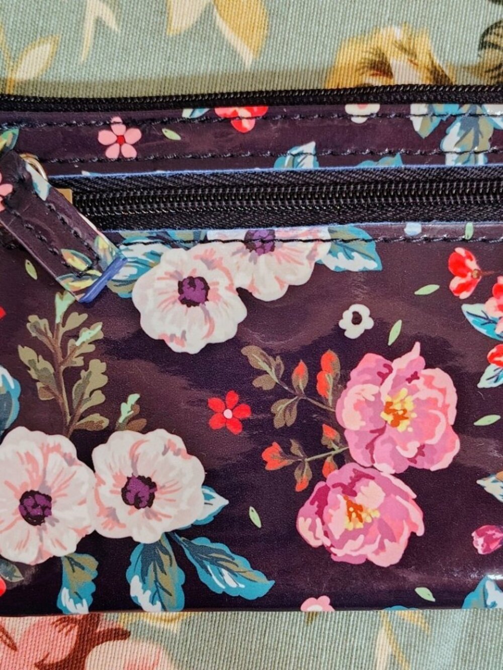 Kelly & Katie NWT Floral ID Holder Wallet